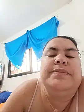 yaneth  online show from October 13, 4:42 pm