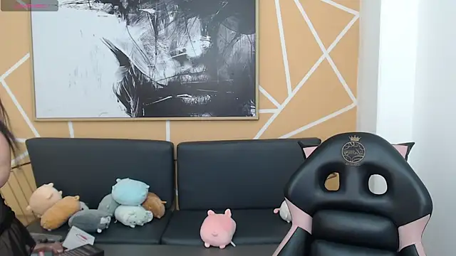 olivia russo  online show from September 22, 1:09 pm