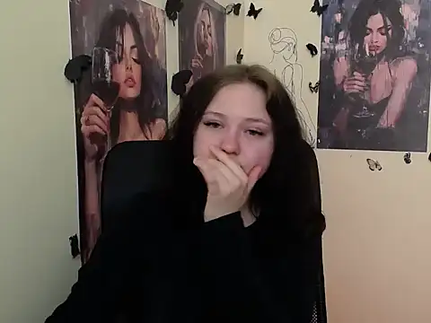 LadyAlice  online show from April 27, 6:10 am