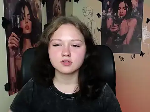 LadyAlice  online show from June 12, 5:54 pm