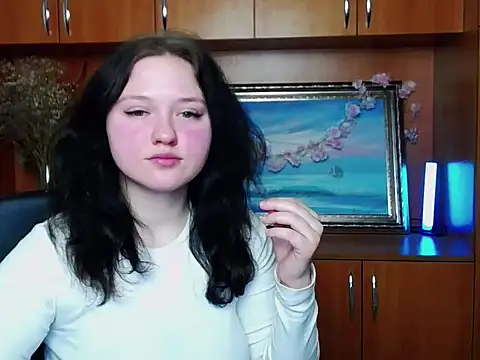 LadyAlice  online show from March 14, 7:42 am