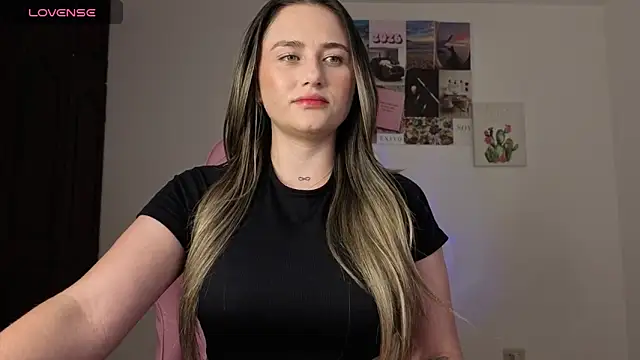 Veronika  Winslow  online show from April 24, 6:27 am