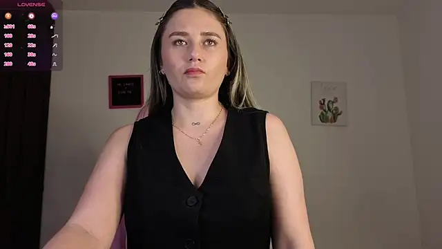 Veronika  Winslow  online show from December 14, 3:12 am