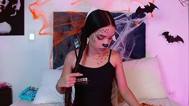 Snapshot of Lilith_Nocturne chatting on October 18, 7:26 pm Lilith Nocturne online show from October 18, 7:26 pm