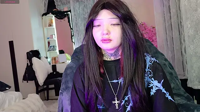 Lein Bone online show from April 25, 1:30 am