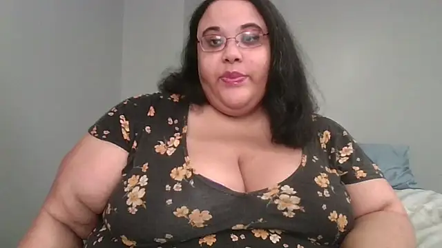 SexyBBW10790 online show from April 28, 2:10 pm