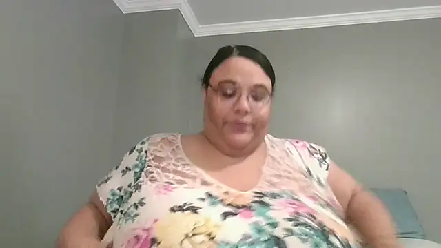 SexyBBW10790 online show from April 26, 2:04 pm