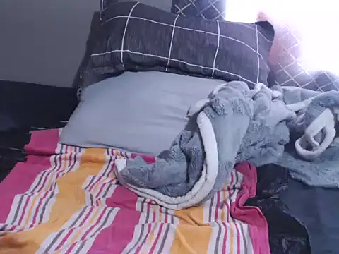 SlenderCharm98 online show from February 21, 6:58 am