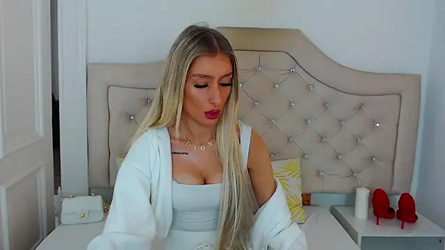 NatalieSensual online show from October 19, 8:05 am