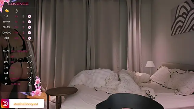 sashaloveyou online show from October 21, 9:19 pm