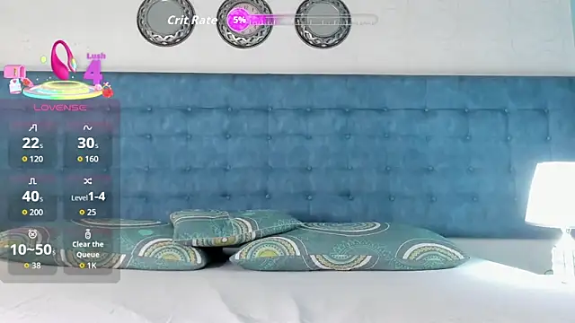 PaulinnaBlue online show from October 8, 8:35 pm