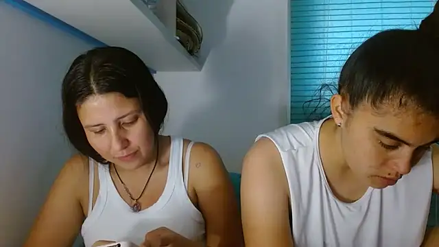 Arieeel 09 online show from April 20, 6:11 pm