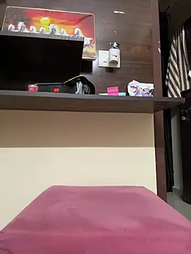 modelnishu online show from March 24, 1:27 pm