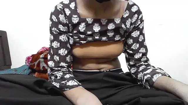 modelnishu online show from April 24, 2:42 pm