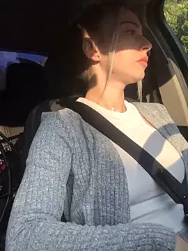 Reina Cummings online show from September 9, 5:29 am