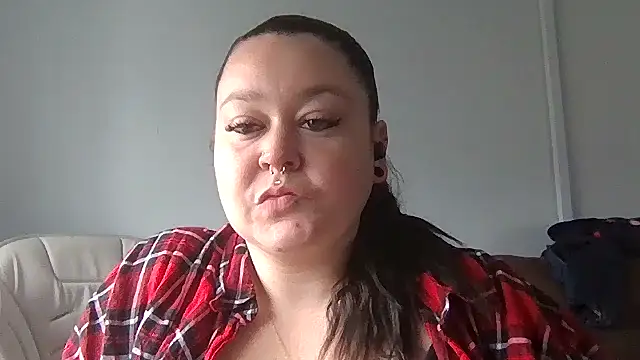 CurvyAlaya online show from March 12, 1:47 pm