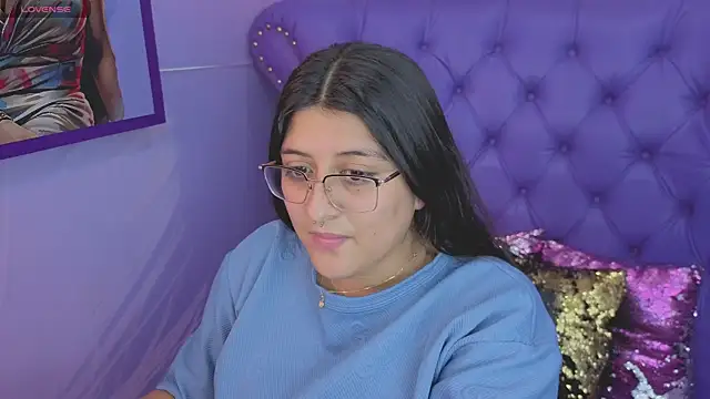 megann  up online show from May 9, 3:30 am