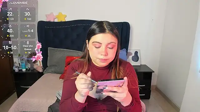 Snapshot of LucyPetit chatting on September 15, 12:46 pm LucyPetit online show from September 15, 12:46 pm