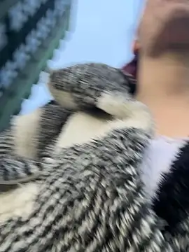 raen001 online show from November 24, 8:49 am