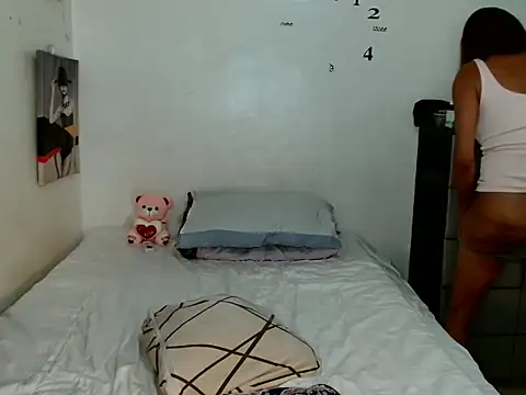 gorgeousYNEZ22 online show from May 12, 7:38 am