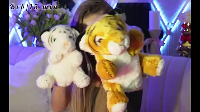 Alvuwkaa online show from April 19, 7:41 am