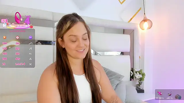 Snapshot of mariana_jhones_ chatting on October 7, 1:37 pm mariana jhones online show from October 7, 1:37 pm