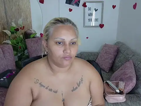 laleska montenegro online show from January 19, 1:24 am