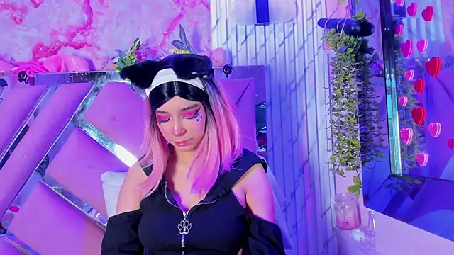 Akane Hikari  online show from April 19, 5:40 am