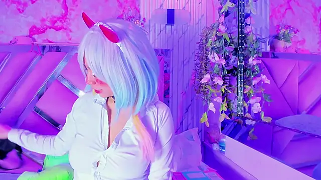 Snapshot of Akane_Hikari_ chatting on October 13, 5:21 am Akane Hikari online show from October 13, 5:21 am