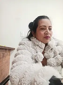 PAULA20- online show from October 28, 3:40 pm