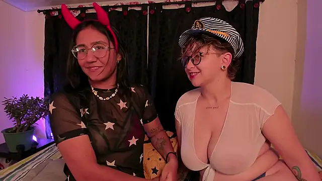 CrazyCakes  online show from October 29, 3:44 am