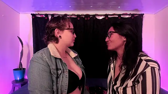 CrazyCakes  online show from February 21, 9:48 pm