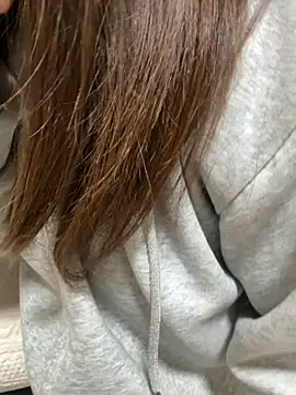 mayu06000 online show from March 4, 4:24 pm