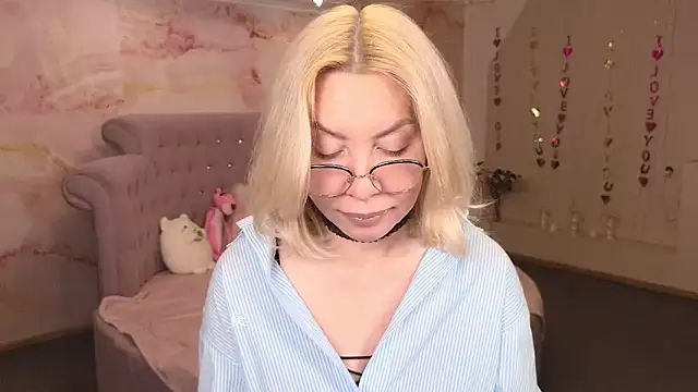 Wendy Waves online show from October 19, 11:12 am