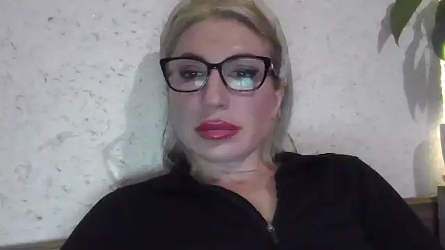 fox red lady7 online show from April 19, 8:55 pm