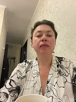 Snapshot of Kiravix chatting on October 5, 4:56 pm Kiravix online show from October 5, 4:56 pm