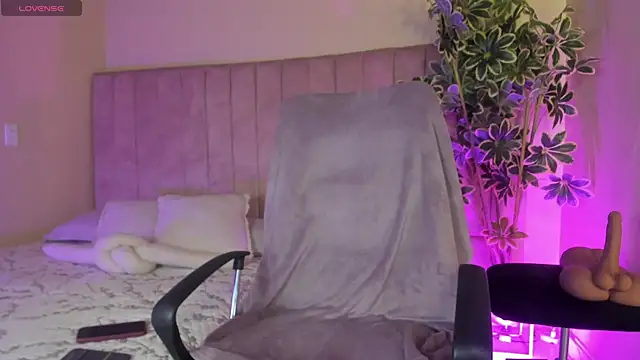 Mia mtnz02 online show from April 6, 2:33 am