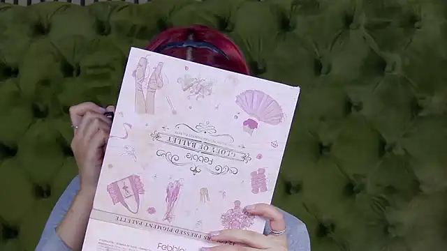 LunaHart online show from February 25, 5:50 am