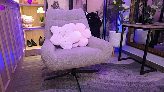 NamiKimura online show from April 10, 7:09 pm