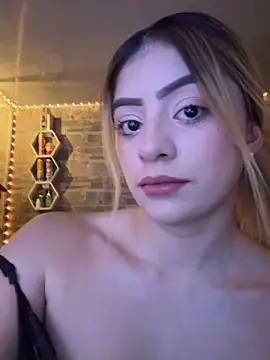 Melissa coll online show from December 4, 5:53 am