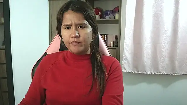 Oliviawatson1 online show from October 20, 8:56 pm