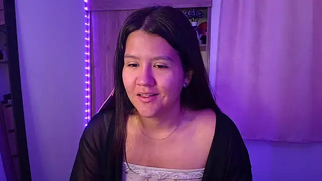 Oliviawatson1 online show from May 28, 12:25 pm