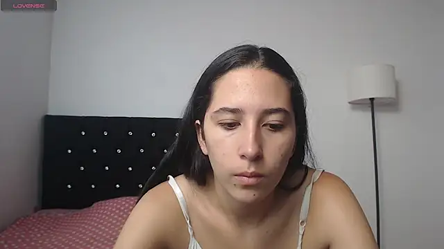 Snapshot of lilacream chatting on October 9, 2:21 pm lilacream online show from October 9, 2:21 pm