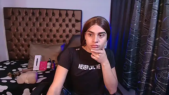 lailahdark online show from March 30, 8:19 pm