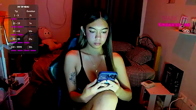 EmmaCoxxx24 online show from July 14, 2:11 pm