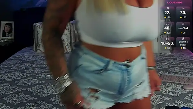 Sierra Quinn online show from June 22, 7:55 pm