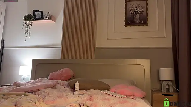 Lizzy meoww online show from January 18, 1:18 pm