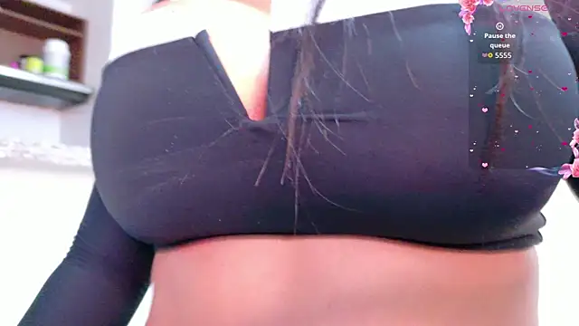 Michelle Ferrerr online show from July 22, 10:05 am