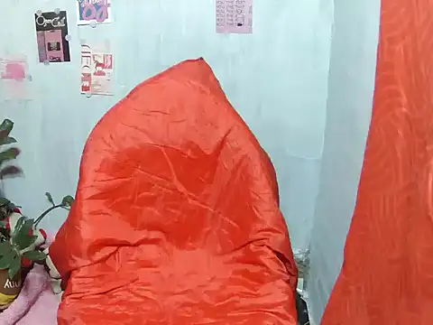 Strawberryyou online show from May 18, 5:46 am