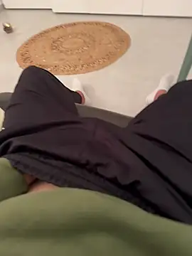 Manu97k online show from March 11, 9:50 pm